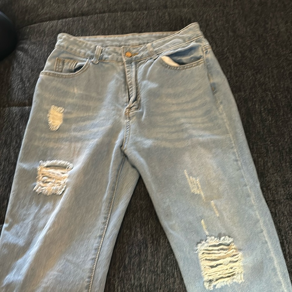 lighter wash mom jean